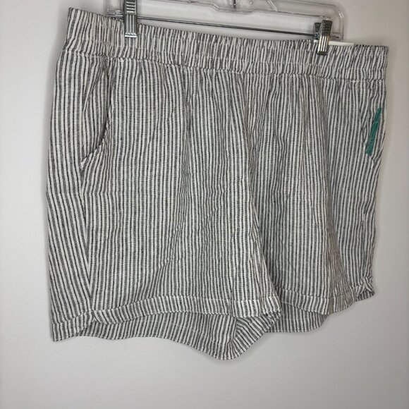 MAURICE'S NEW 5" Inseam Linen Blend Pull On Shorts Womens 18W Black White Stripe - Picture 2 of 7